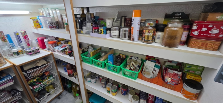 5 Bedroom Property for Sale in Wilkoppies North West